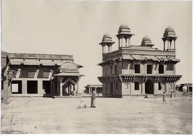 Diwan-i-Khas (Hall of Private Audience) in Fatehpur Sikri - Agra Late 19th Century