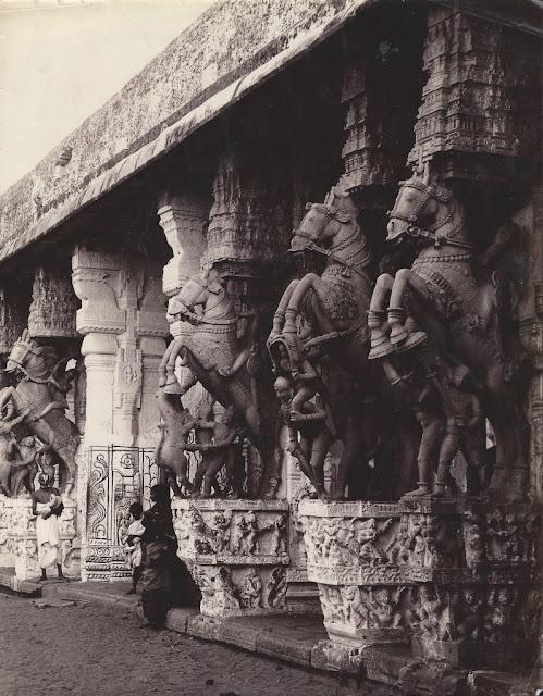 Hall or 1000 pillars with sculptures of riding horses in Sri Ranganathaswamy Temple - Srirangam, Tamil Nadu 1890's