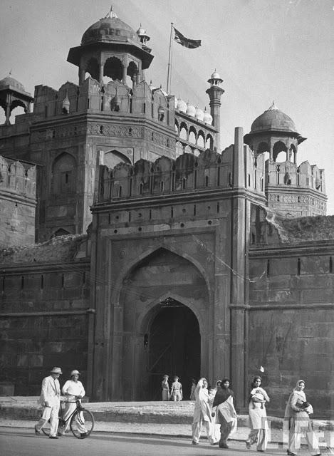 Indian mothers walking past entrance to the Red Fort considered to be a symbol of British rule - Delhi 1946