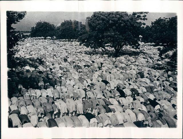 Thousands of Indian Muslims Praying During ID Festival at a Mosque - Delhi December 23 1942