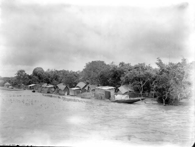 Village Scene from Water - Unknown Location India c1912-14