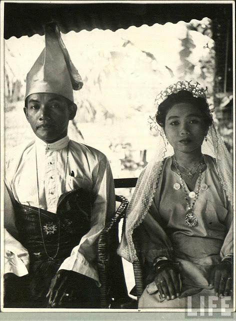 Vintage Photographs of Newly Wed Indian Couples